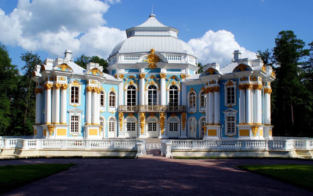 After passing along the route of our excursion, you will get acquainted with the sights of the city is reminiscent of the era of stay in the Russian throne of Catherine the Great.